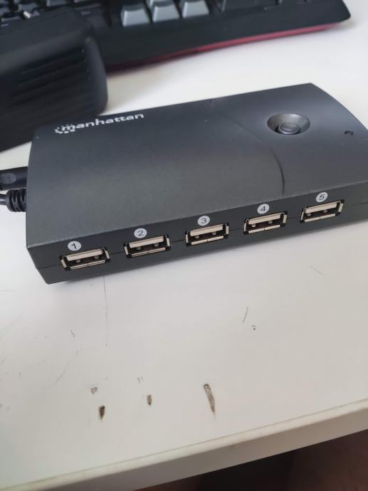 Manhattan 13-port USB 2.0 hub