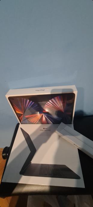 Ipad pro 12.9 / 256gb (5th gen) NOVI + tipkovnica i olovka