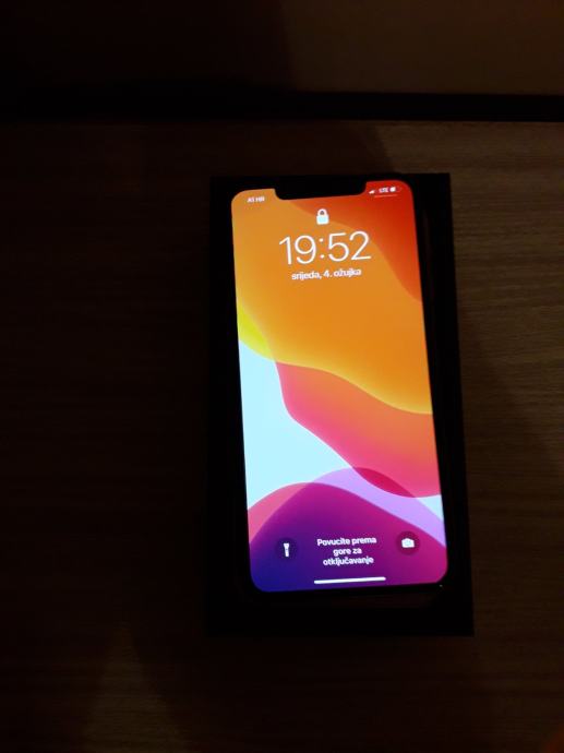 iPhone 11 pro max gold 256gb