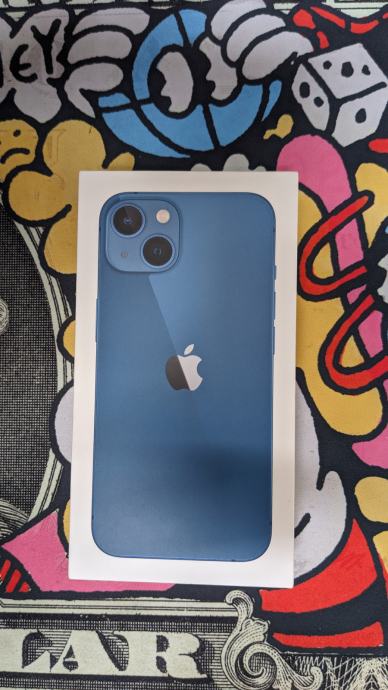 Apple Iphone 13 - 128 GB Blue + Apple slušalice gratis