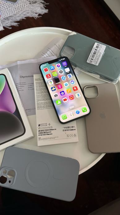 Iphone 14 plus -moguca zamjena za iphone 15 pro max uz doplatu