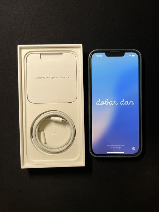  iPhone 14 128gb crni + kabel + 2 maske i zaštitno staklo