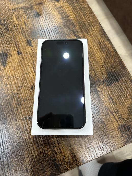 Iphone 15 pro 128 gb black titanium