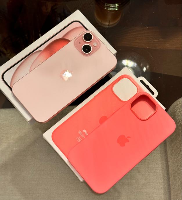 Apple iPhone 15 256GB Pink