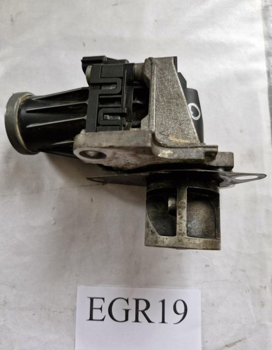 EGR VENTIL RENAULT 1.5DCI E6 PIERBURG 147253272R EGR19