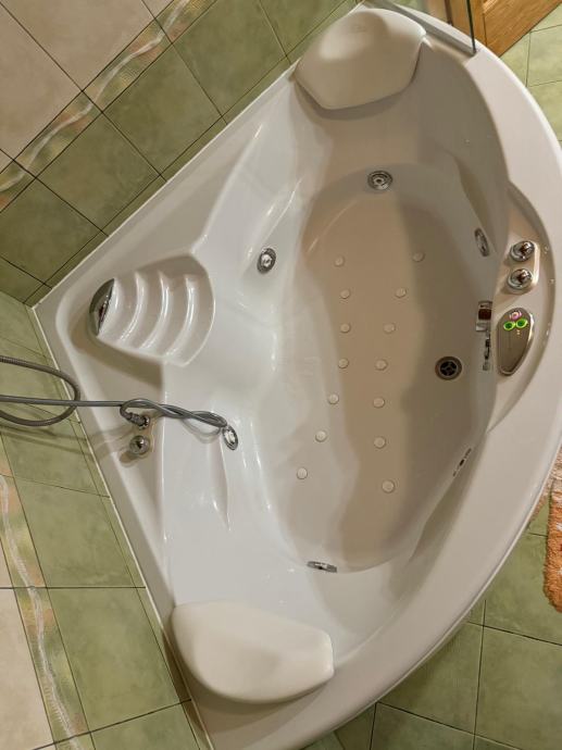 Hidromasažna kada (jacuzzi) Albatros