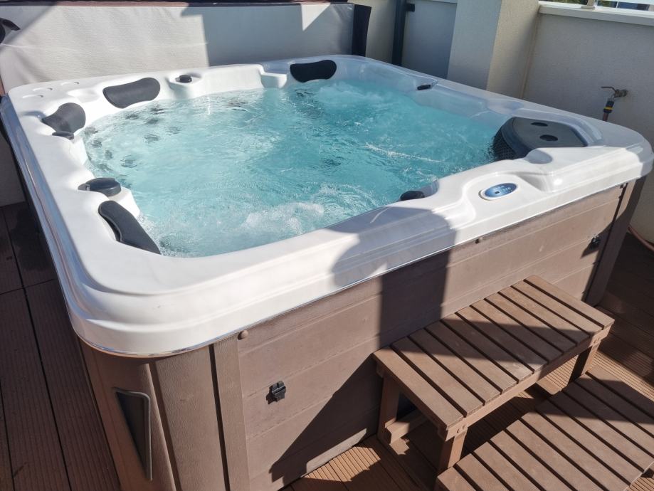 hidromasa-na-kada-jacuzzi-balboa