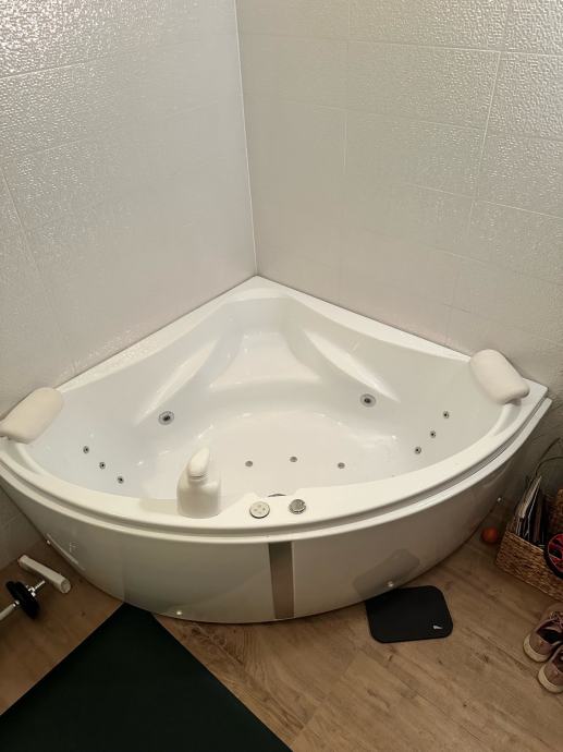 jakuzzi hidromasažna kada