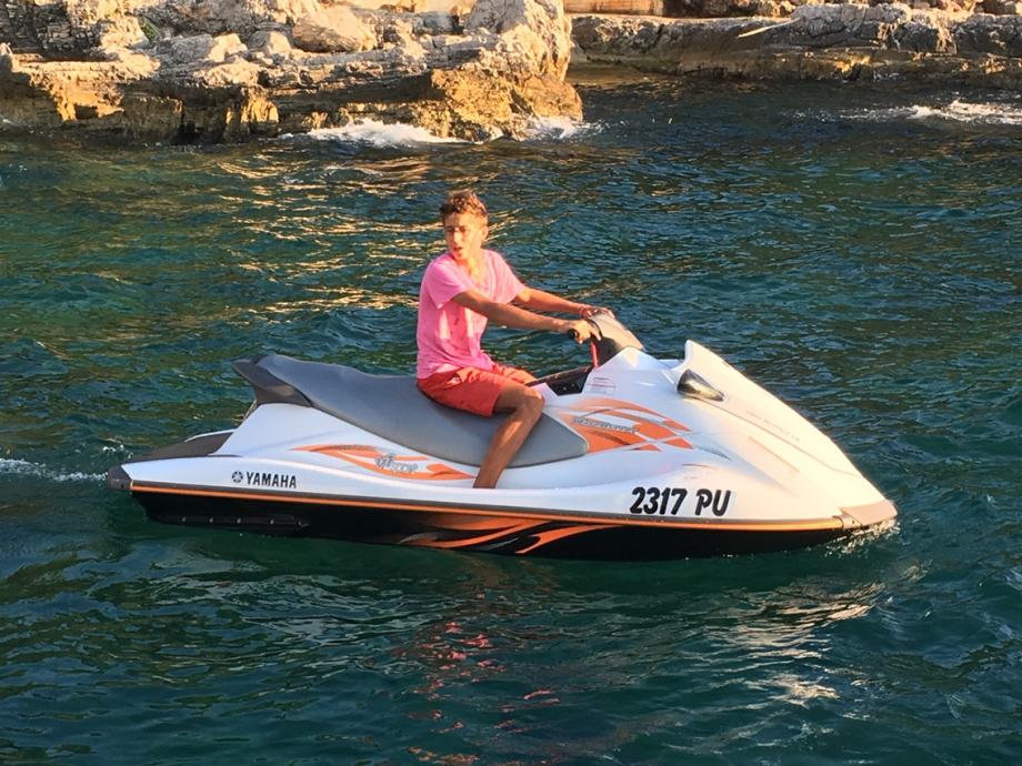 Jet ski yamaha v1