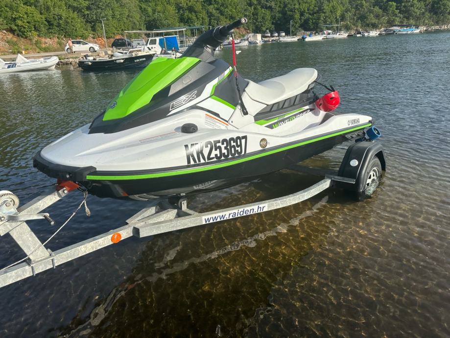 Prodajem jet ski Yamaha