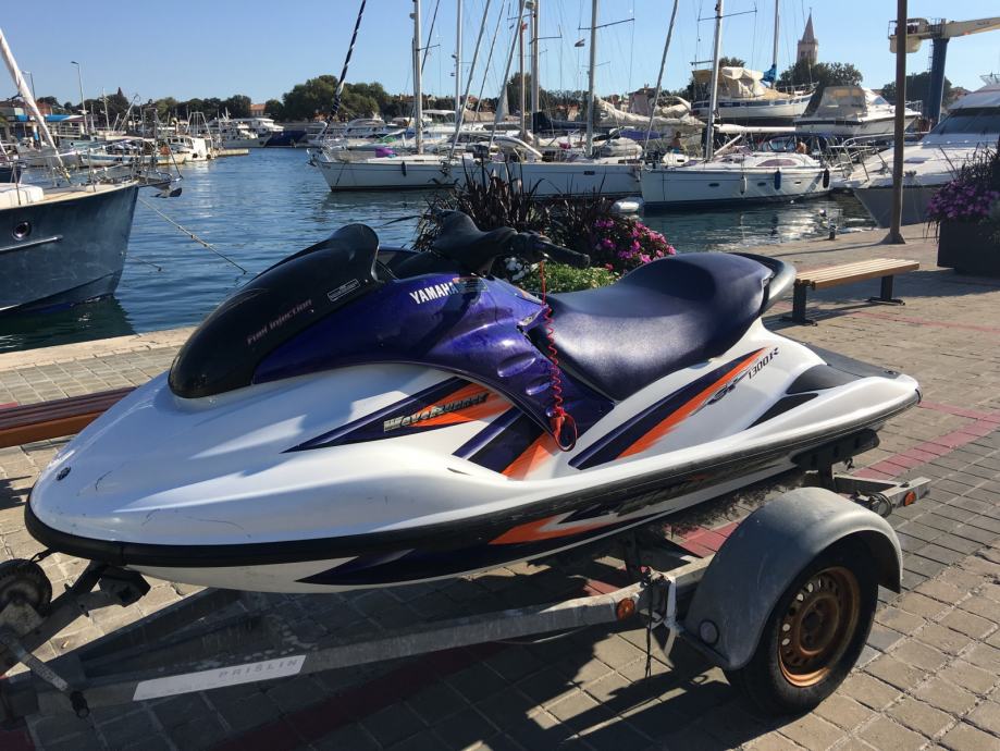 yamaha-gp-1300-r-waverunner