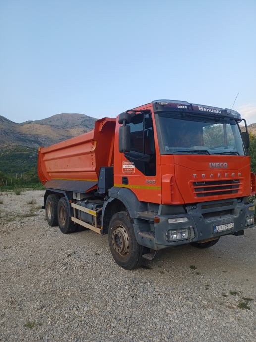 Iveco trakker dumper, 2009 god.