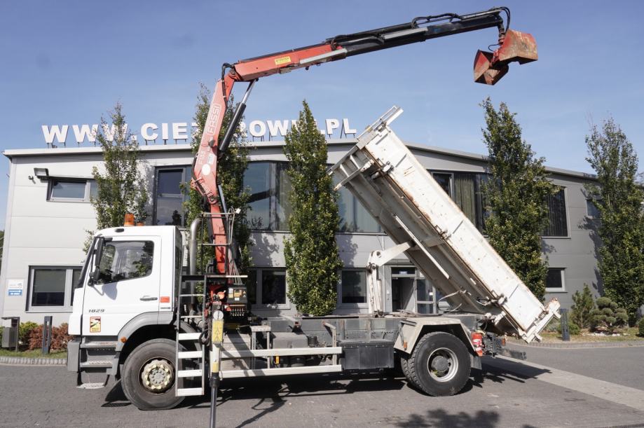 Mercedes-Benz Axor 1829 /Fassi F135A.0.22 / 3-smjerni kiper /Bortmatic, 2012 god.