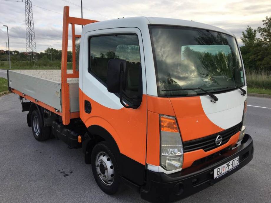 Nissan cabstar 2008