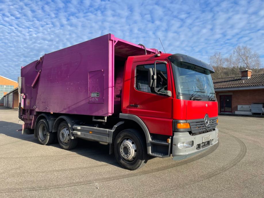 Mercedes-Benz 2128 Garbage truck, 2004 god.