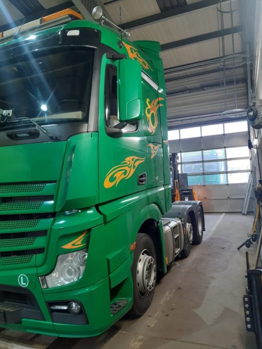 Mercedes Actros 26.51, 2015 god.