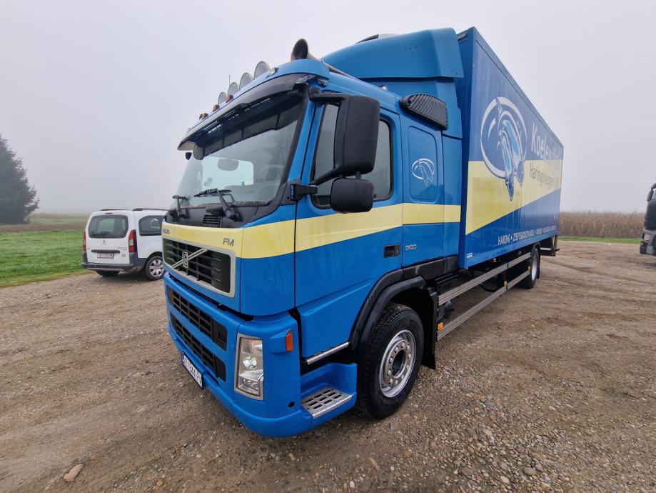 VOLVO FM300 hladnjaca 18 eur.pal.ZAMIJENA za tegljac, 2006 god.