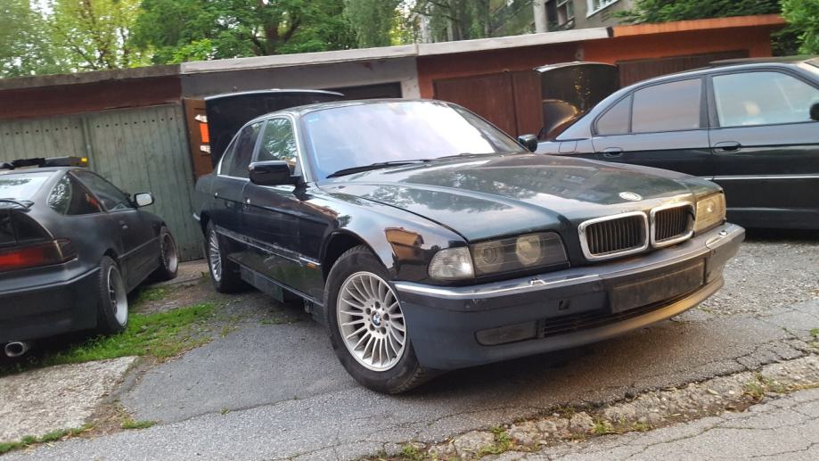 Bmw 735i 2001