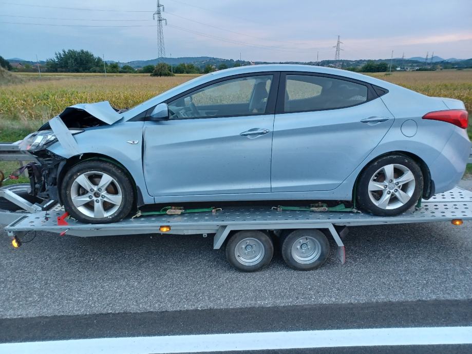 Hyundai Elantra 1,6 MPI