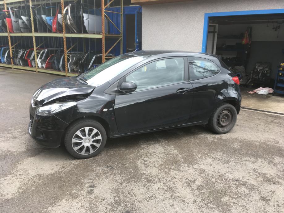 Mazda 2 1.3 16v DIJELOVI