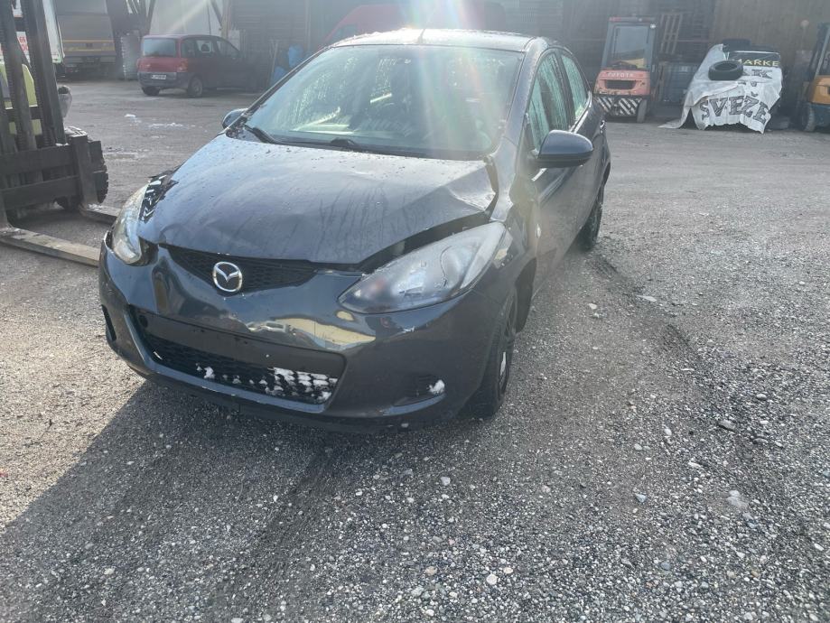 Mazda 2 1,3 i CE