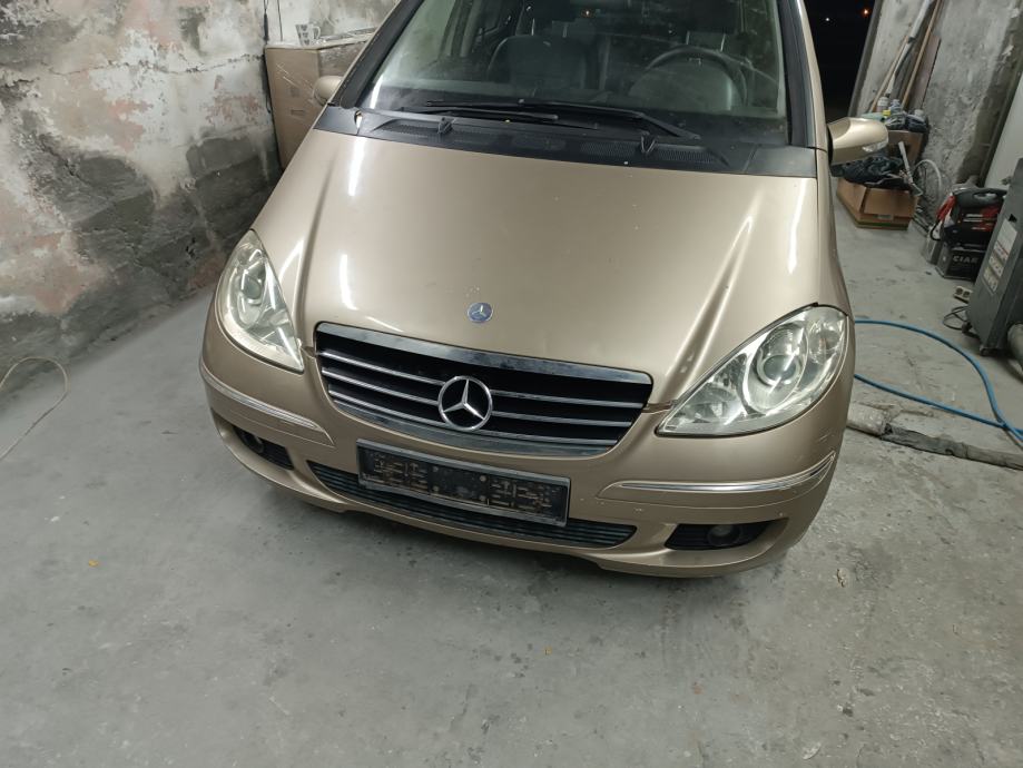 Mercedes-Benz A-klasa 180 CDI Dijelovi