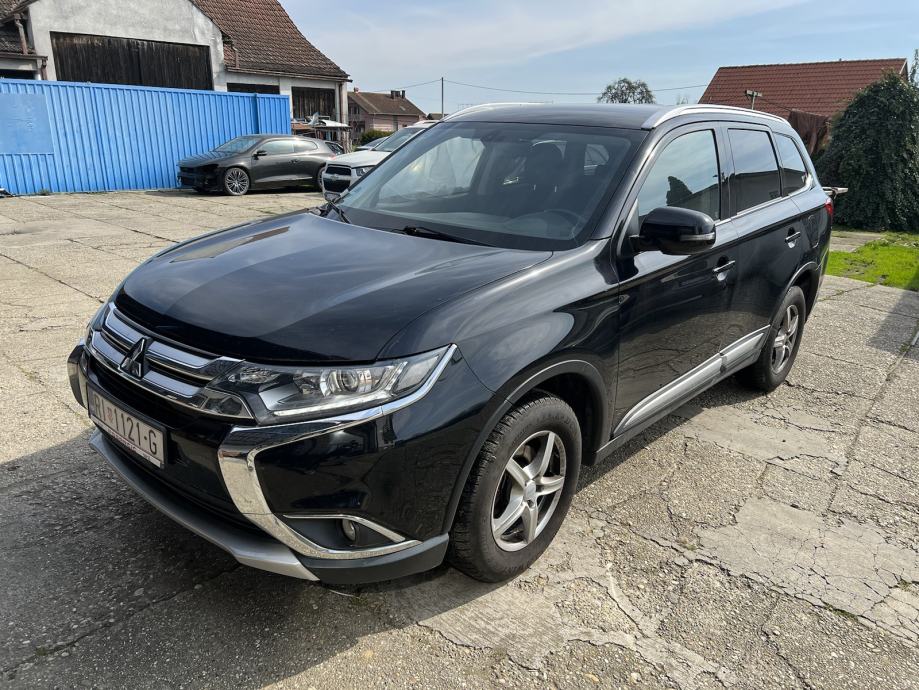 Mitsubishi Outlander 2WD 2,2, 132000 km, 7 sjedala, kuka