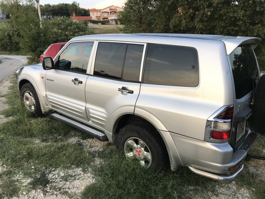 Mitsubishi pajero 3 2001