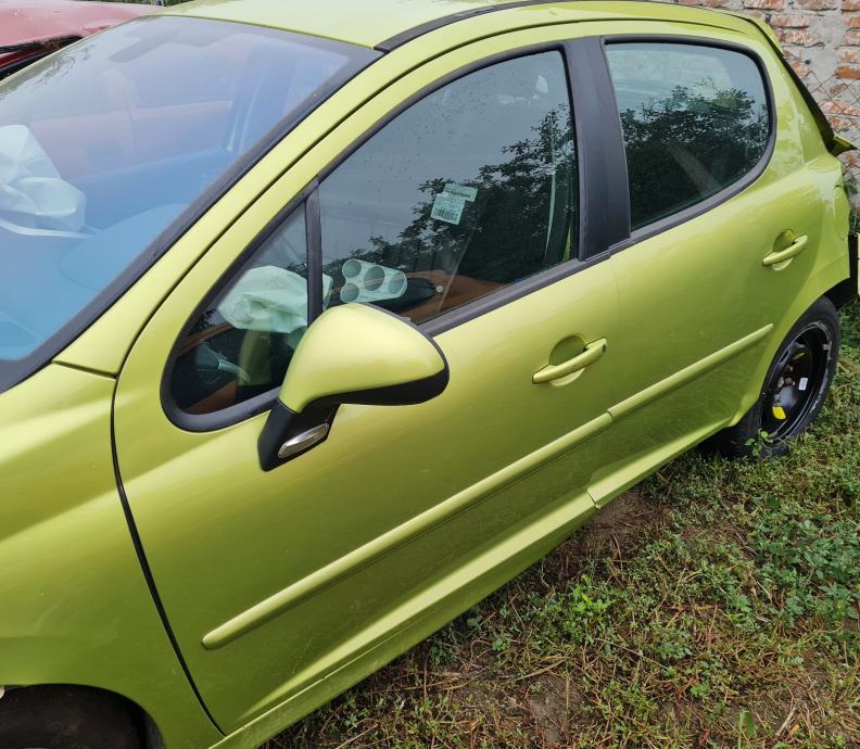 Peugeot 207  dijelovi limarije, mehanike i unutrašnjosti!