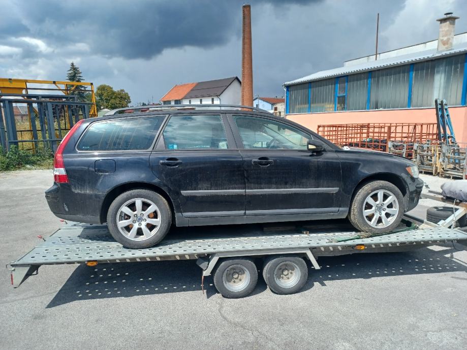 Volvo V50 1,8 BENZIN DIJELOVI