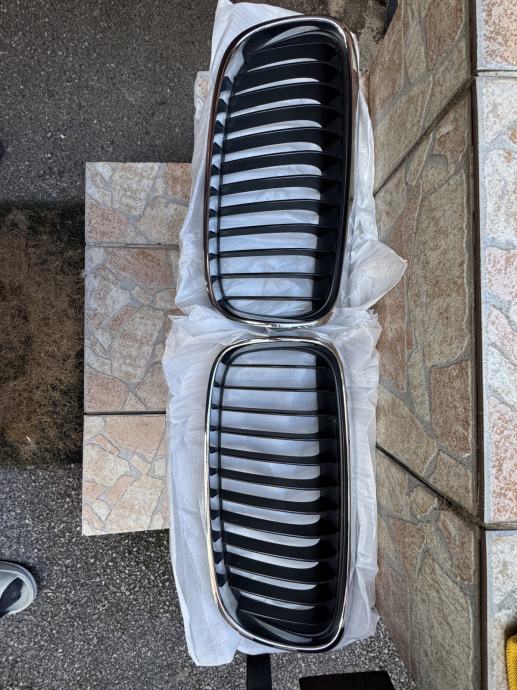 BMW F45/ F46 Prednja maska grill OEM