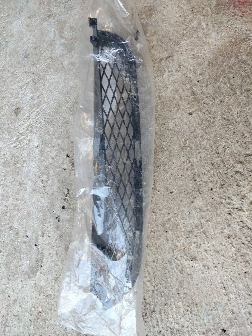 BMW X5 E53 grill/rešetka prednjeg branika, srednja, novo, orig. 20€