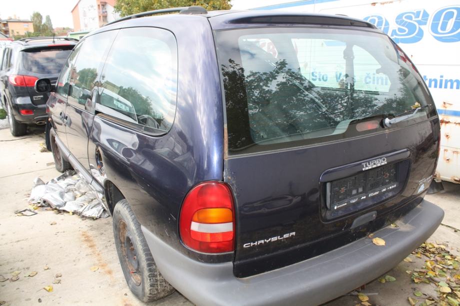 Chrysler voyager turbodiesel u dijelovima