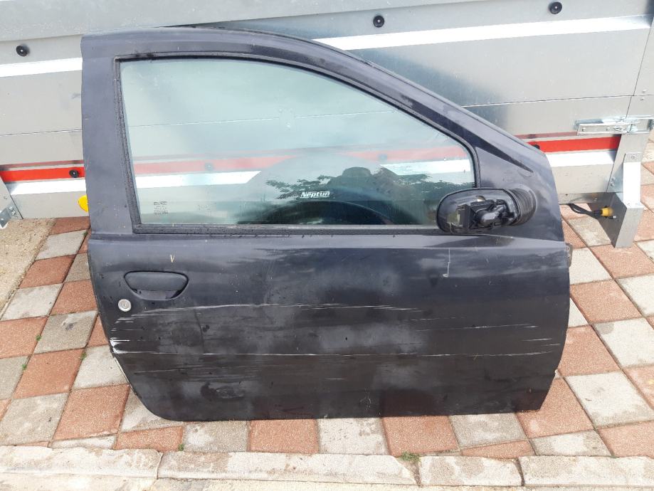 Fiat punto prednja vrata