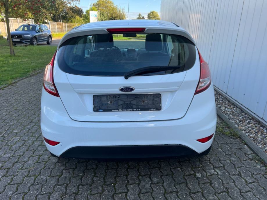 Ford Fiesta MK 7 -vrata prtljažnika