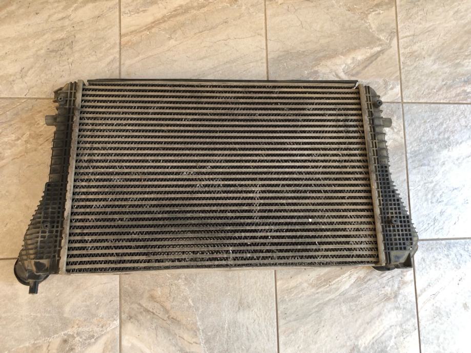 Hladnjak zraka intercooler Seat Altea 1KO 145 803 AF