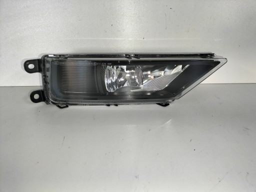 MAGLENKA LAMPA FAR DESNI VW TIGUAN II 16- CRNI SREDINA , ISPOD ŻARÓWKĘ