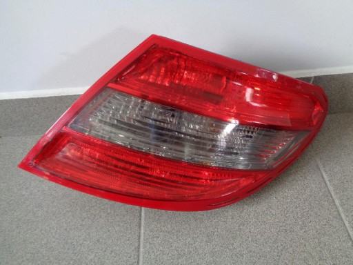 MERCEDES W204 A2048203064 LIMUZINA / LAMPA FAR ZADNJINA ZADNJI