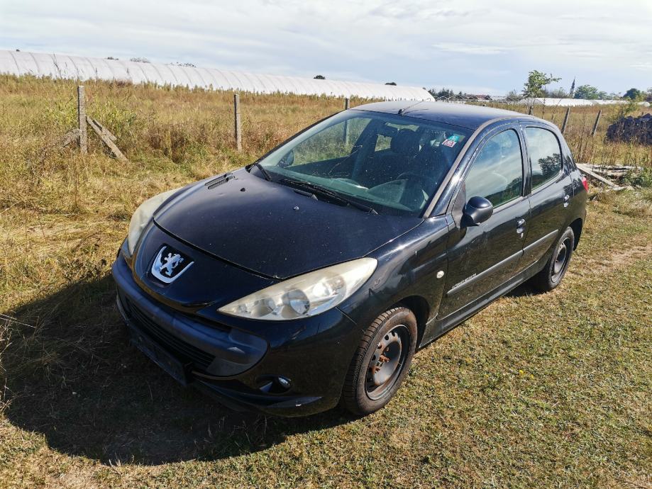 Peugeot 206 plus 1.4 54kw dijelovi limarije