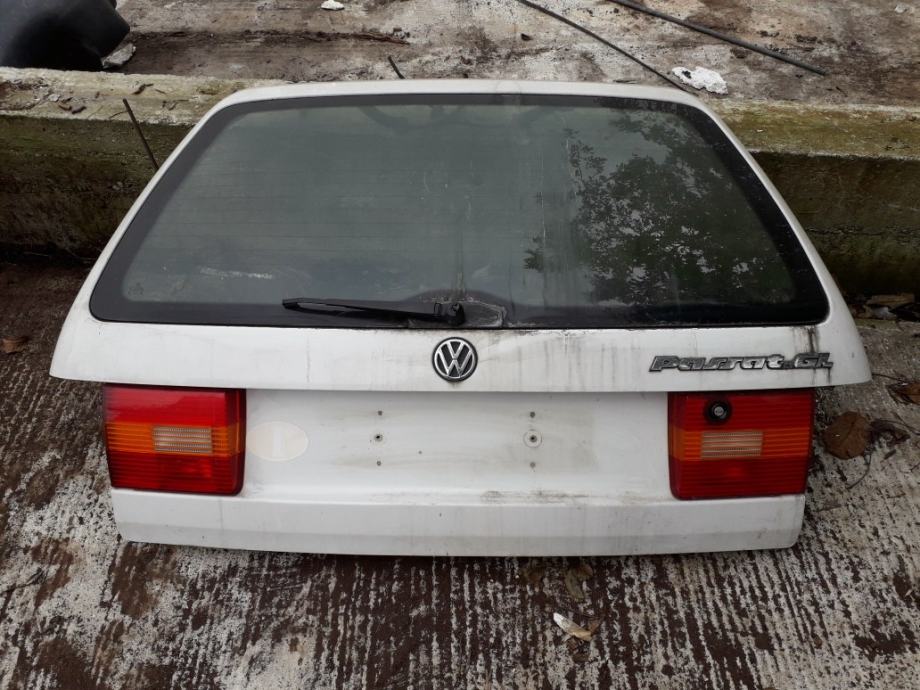 Vw Pasat karavan medjulinija 94.g straznja hauba idr