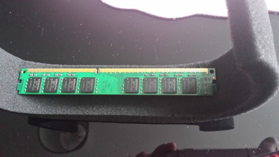 Kingston memory card DDR3 8Gb KVR16LN11/8 1.35v