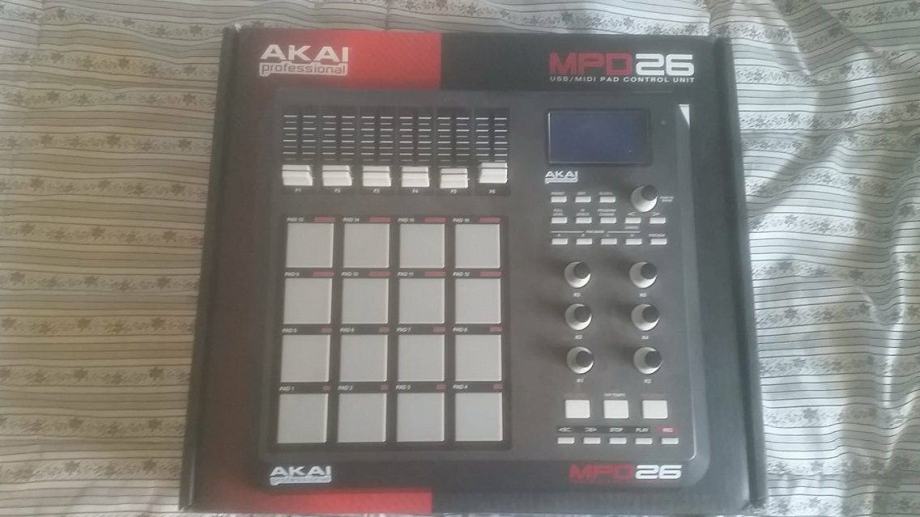 Akai MPD 26