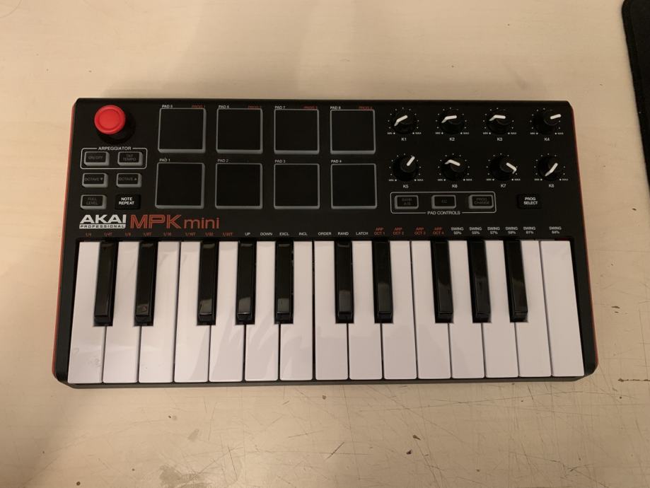 Akai MPK mini