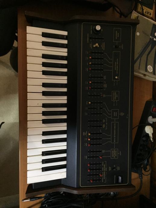 ARP AXXE Synthesizer (Sintesajzer)