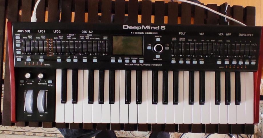 Behringer Deep Mind 6  - Prilika!