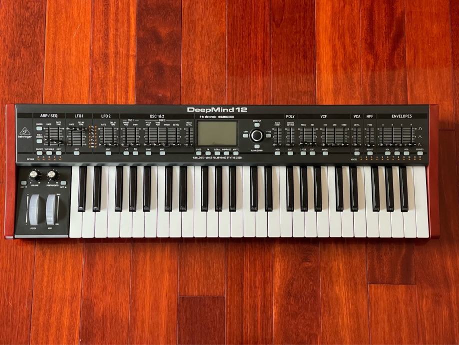 Behringer Deepmind 12