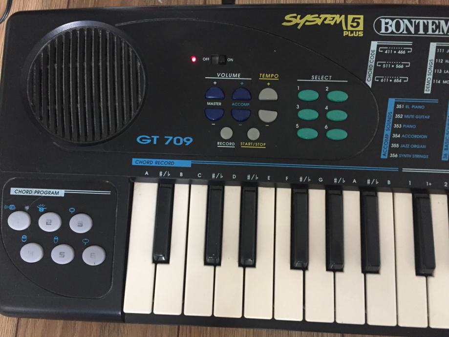 Bontempi GT709 System 5 8-bit retro plus dječiji digitalni synth