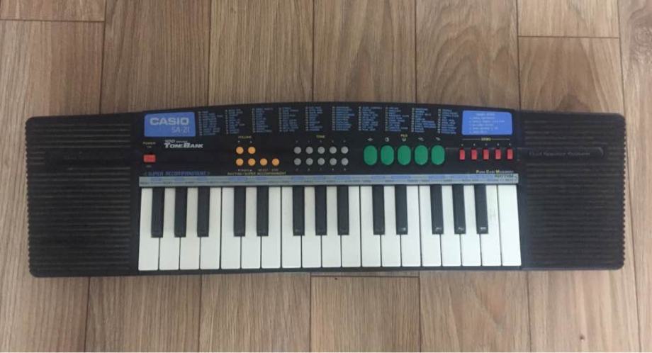 Casio SA-21 klavijature sintizajzer mali