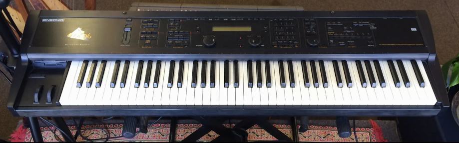 ENSONIQ MR 76 (76 tipki)