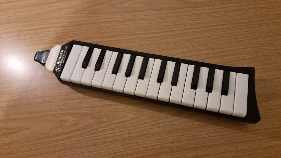 Hohner melodica piano 26